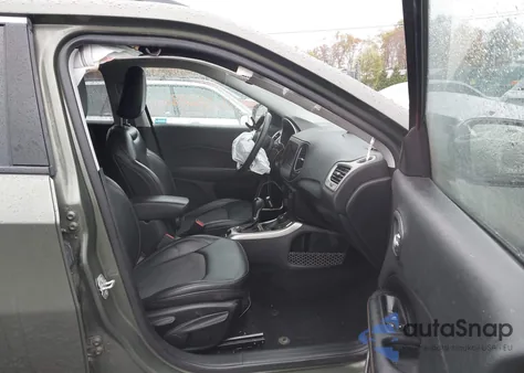 2019 Jeep Compass Latitude 4X4 from USA, damaged, VIN 3C4NJDBB2KT713805